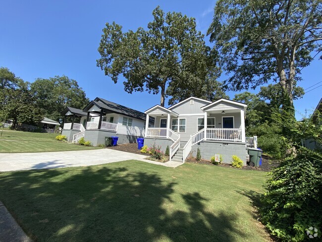Building Photo - 3 Ladson St Rental