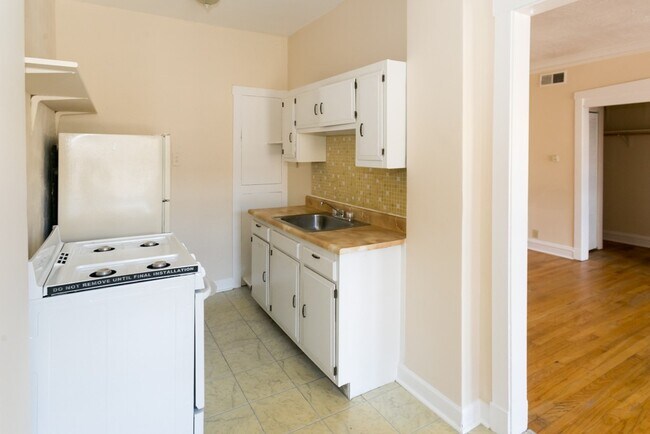 Photo - 2249 W Wilson Ave Unit 112