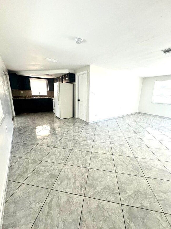 Photo - 2/2 Single-family home AVAILABLE NOW!