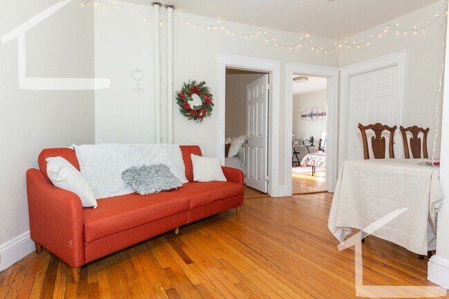 Photo - 368 Chestnut Hill Ave