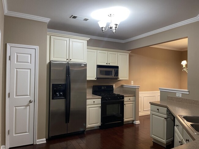 Photo - 2673 Winslow Ridge Dr NE