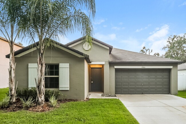 Building Photo - 39886 Dawson Chase Dr