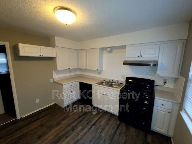 Photo - 5707 NE 51st St