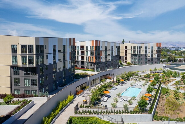 Photo - 1250 Lakeside