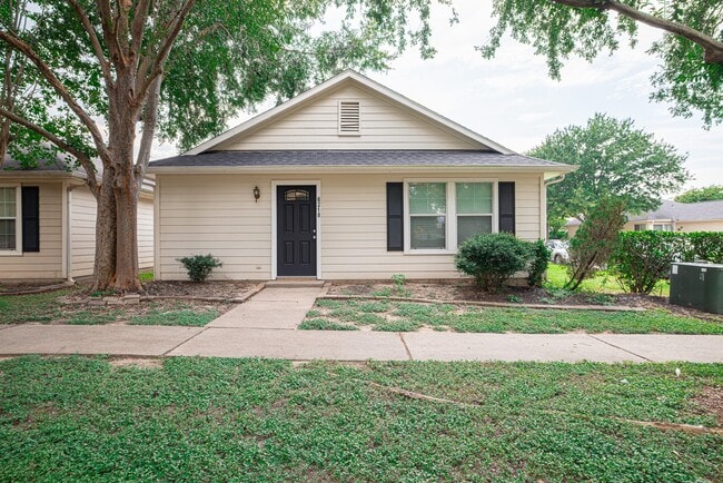 Building Photo - 6210 Lone Prairie Way Rental