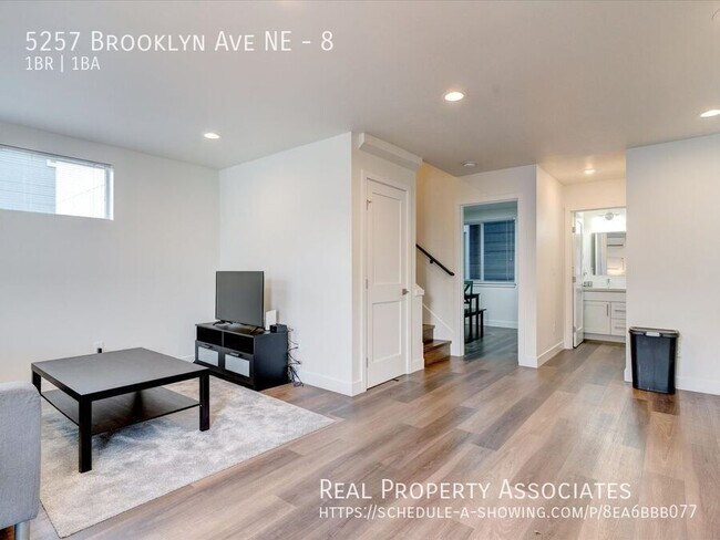 Photo - 5257 Brooklyn Ave NE Unit 8