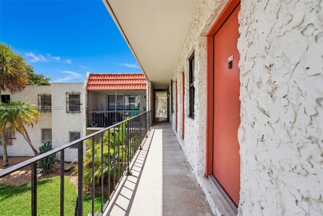 Photo - 8701 SW 141st St Unit L6