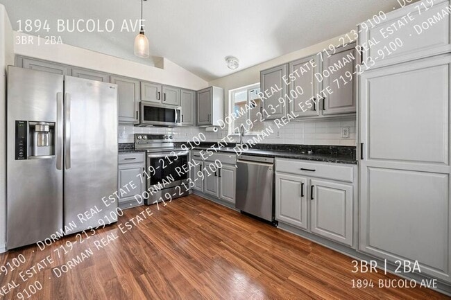 Photo - 1894 Bucolo Ave