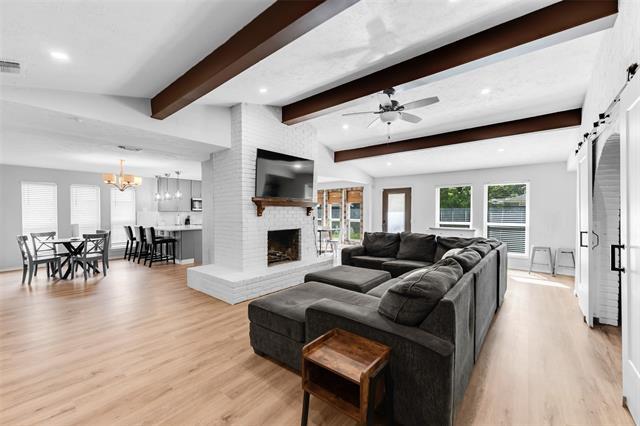 Photo - 2217 Surrey Ln