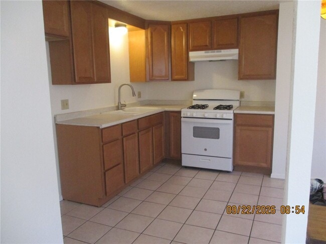 1946 Sea Breeze Ln