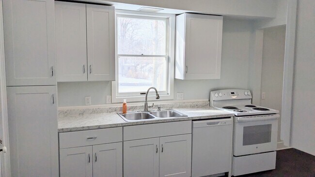 Photo - 322 W Maple St Unit #1