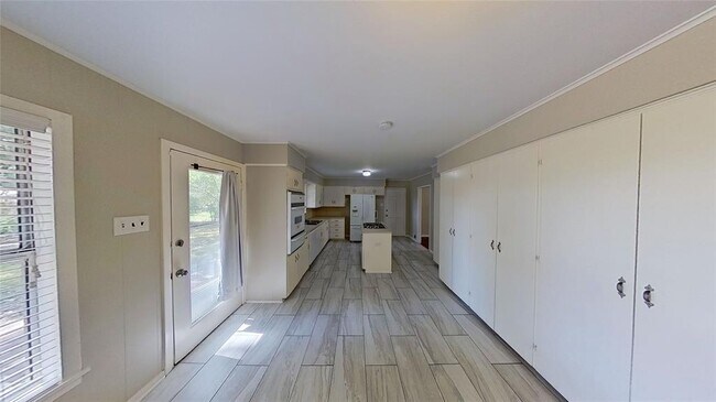 Photo - 841 Hillside Dr