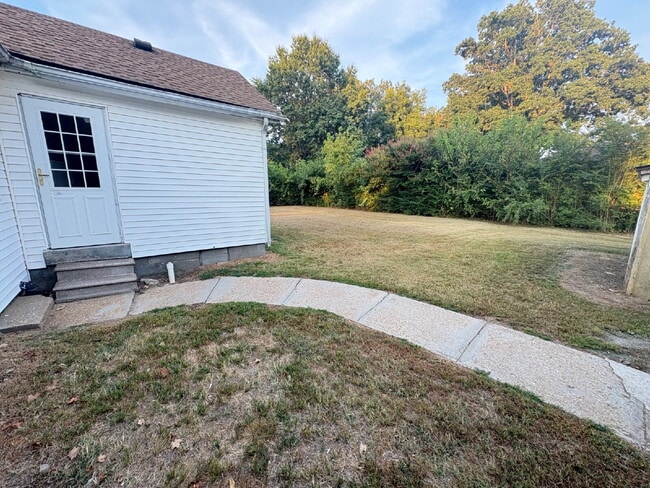 "Charming 1-Bedroom Duplex in Martin, TN - Your Cozy Retreat Awaits!"