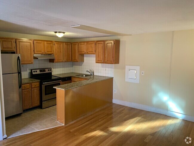 Building Photo - 325 Cambridge St Unit #6 Rental