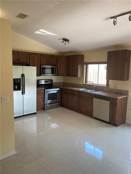 Photo - 7700 NW 61st Ter