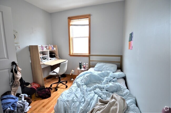 Building Photo - 170 Putnam St Unit 2 Rental