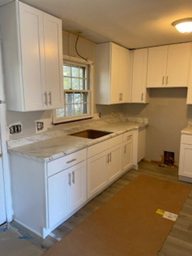 Kensington Apartments - Kensington Apartments Unit 264 #06