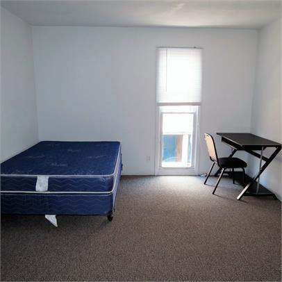 Photo - 711 W Elm St
