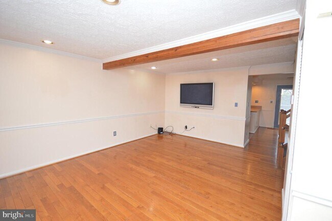 Photo - 201 Ridgecrest Ct