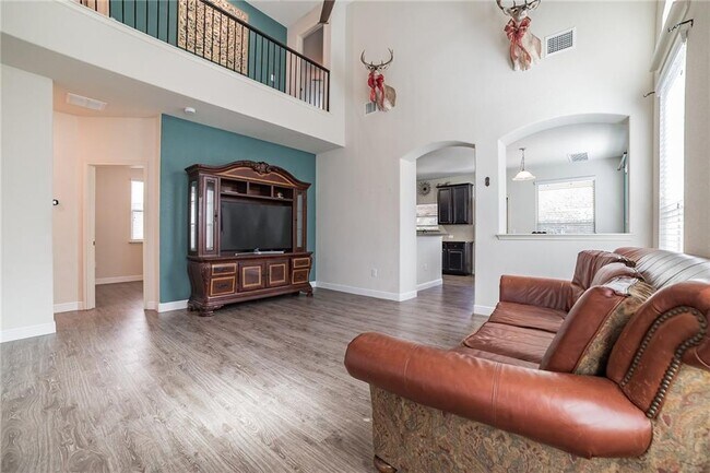 Photo - 308 Potters Peak Way