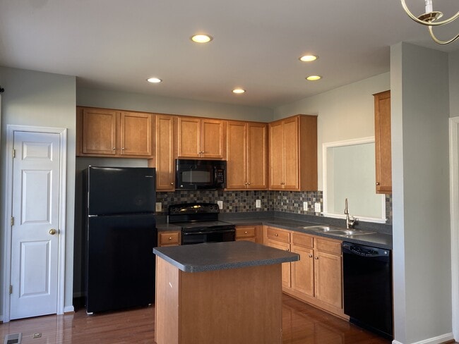 Photo - 30 Scholarship Ln