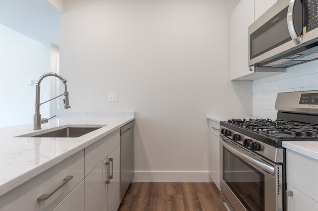 Photo - 843 Columbia Rd Unit 2