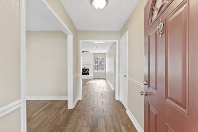 Photo - 25814 Leafywood Dr