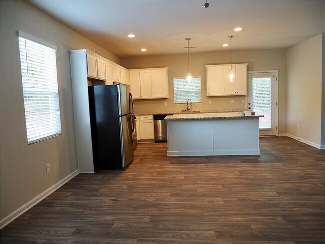 Photo - 30 Laurel Dr E