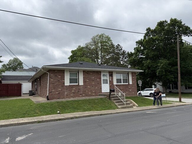 Photo - 622 N Washington St