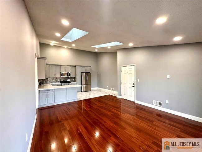 Photo - 341 Wimbeldon Ct