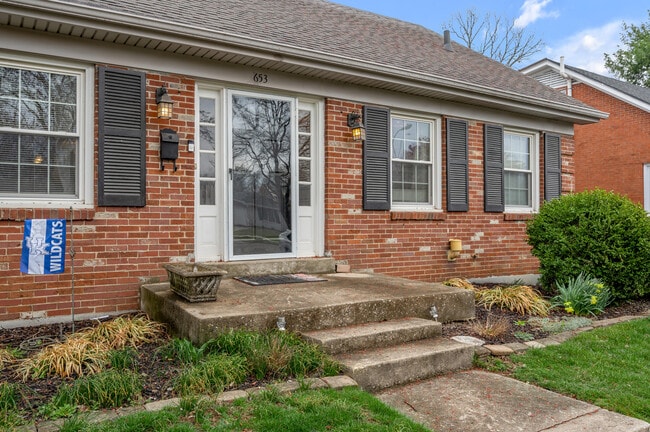 Photo - 653 Mt Vernon Dr