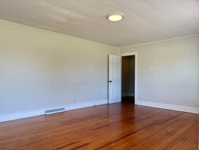 Photo - 2 Bedroom, 1 Bathroom House in High Point!