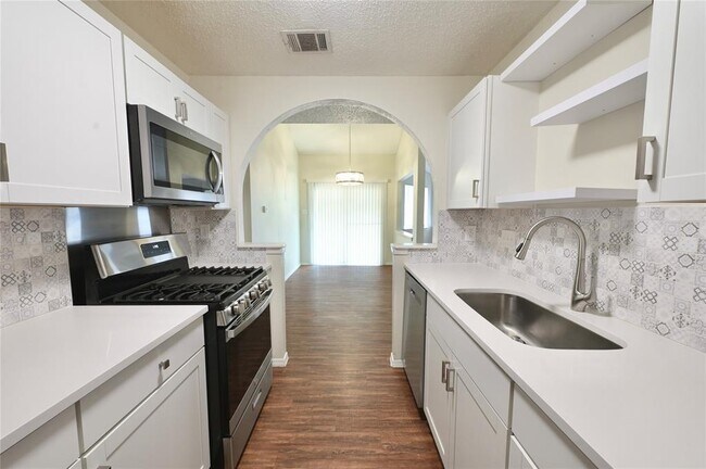 Photo - 1901 Rainy Meadows Dr
