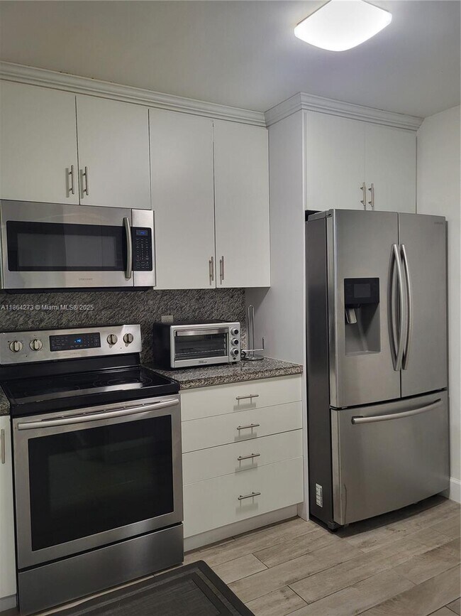 Photo - 4555 NW 99th Ave Unidad 103
