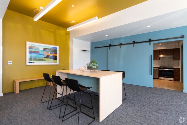 Community Kitchen - Altura Apartments