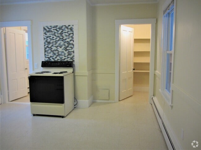 Building Photo - 38 Graham St Unit 202 Rental