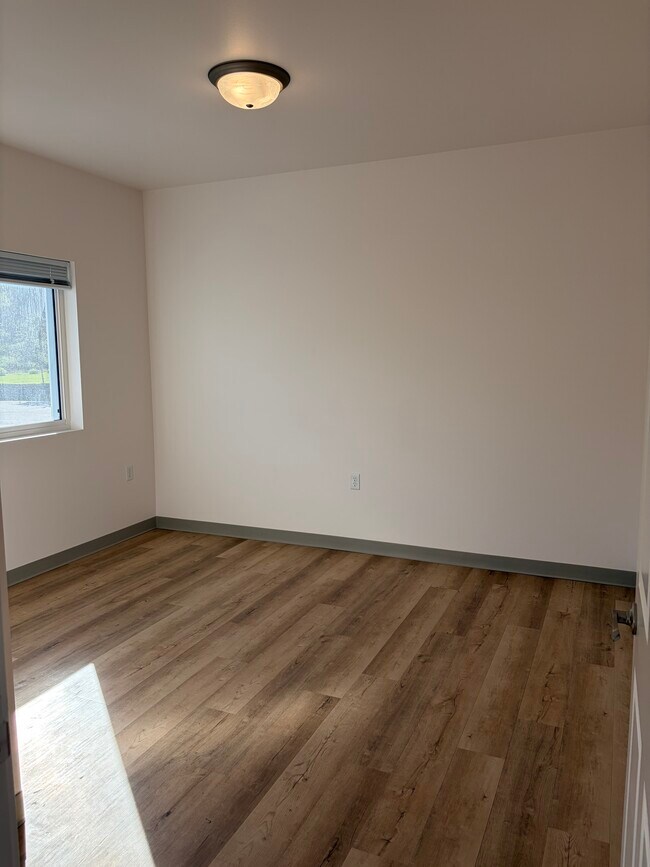 Bedroom without Decor