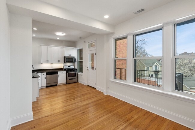 Photo - 4345 N Lincoln Ave Unidad 3