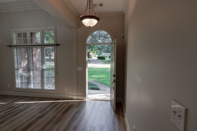Photo - 55 Hickory Ln