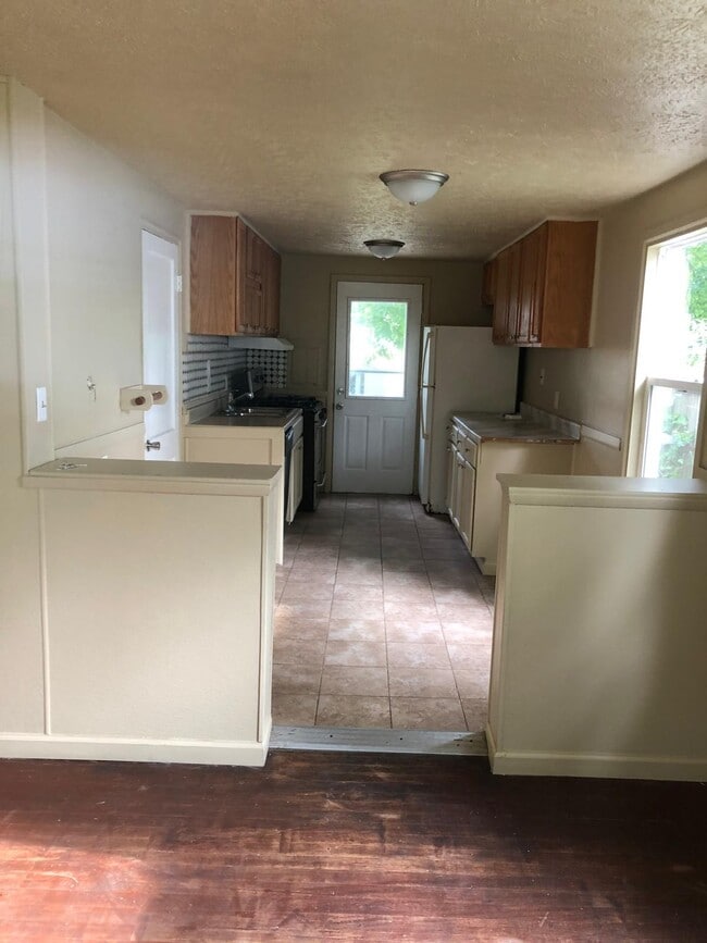 Photo - 1133 Bryan St