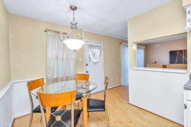 Photo - 530 N Post Oak Ln