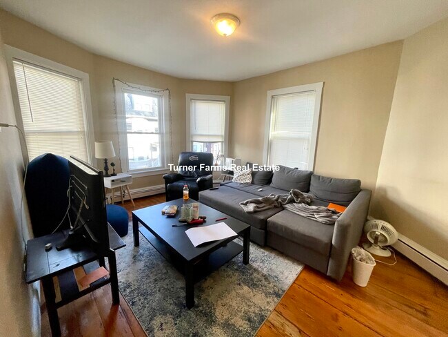 Photo - 44 Hillside St