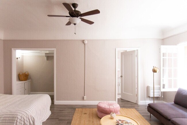 Photo - Beautiful Studio Apartment! Minutes from S... Unit 306