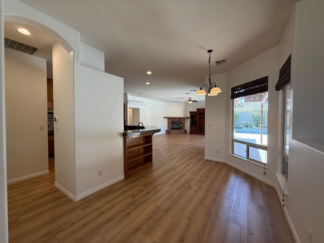 Photo - 4309 Scribner Way