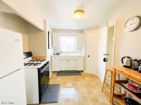 Photo - 490 E 222nd St Unit Up