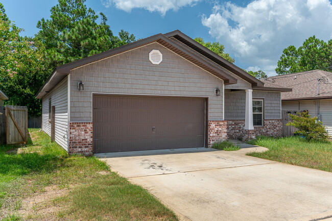 2239 Tom St