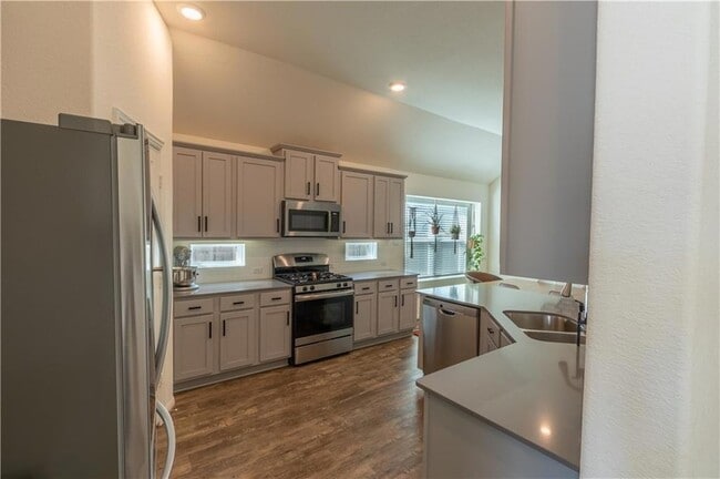 Photo - 104 Cascia Cir