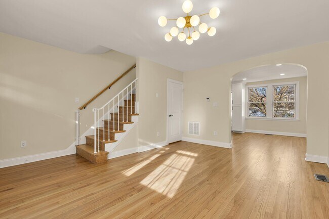 Photo - 2205 Observatory Pl NW