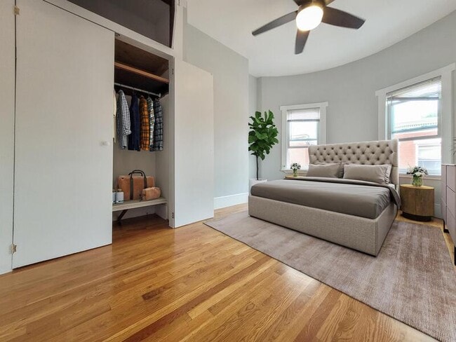 Photo - 2 Mark St Unit 3