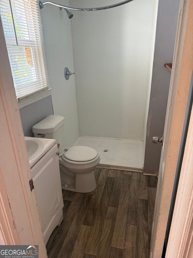 Photo - 2794 Napier Ave